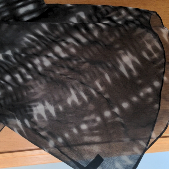 Express Black and White Print Sheer Beaded Top - Picture 6 of 6